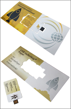 USB Rocketkey Flyer, Abbildung: DIN lang Postkarte mit heraustrennbarer USB-Webkeykarte